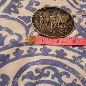 Silver Wolf Pack Belt Buckle, Pewter